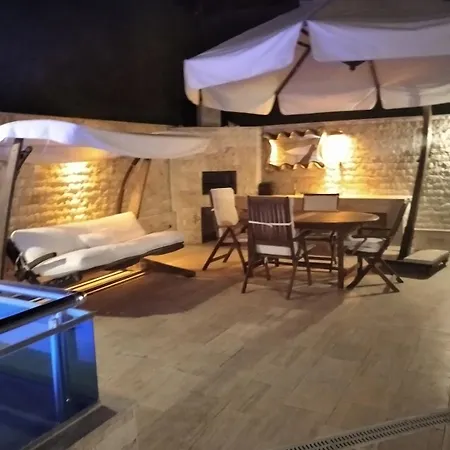 别墅 Oender Çeşme